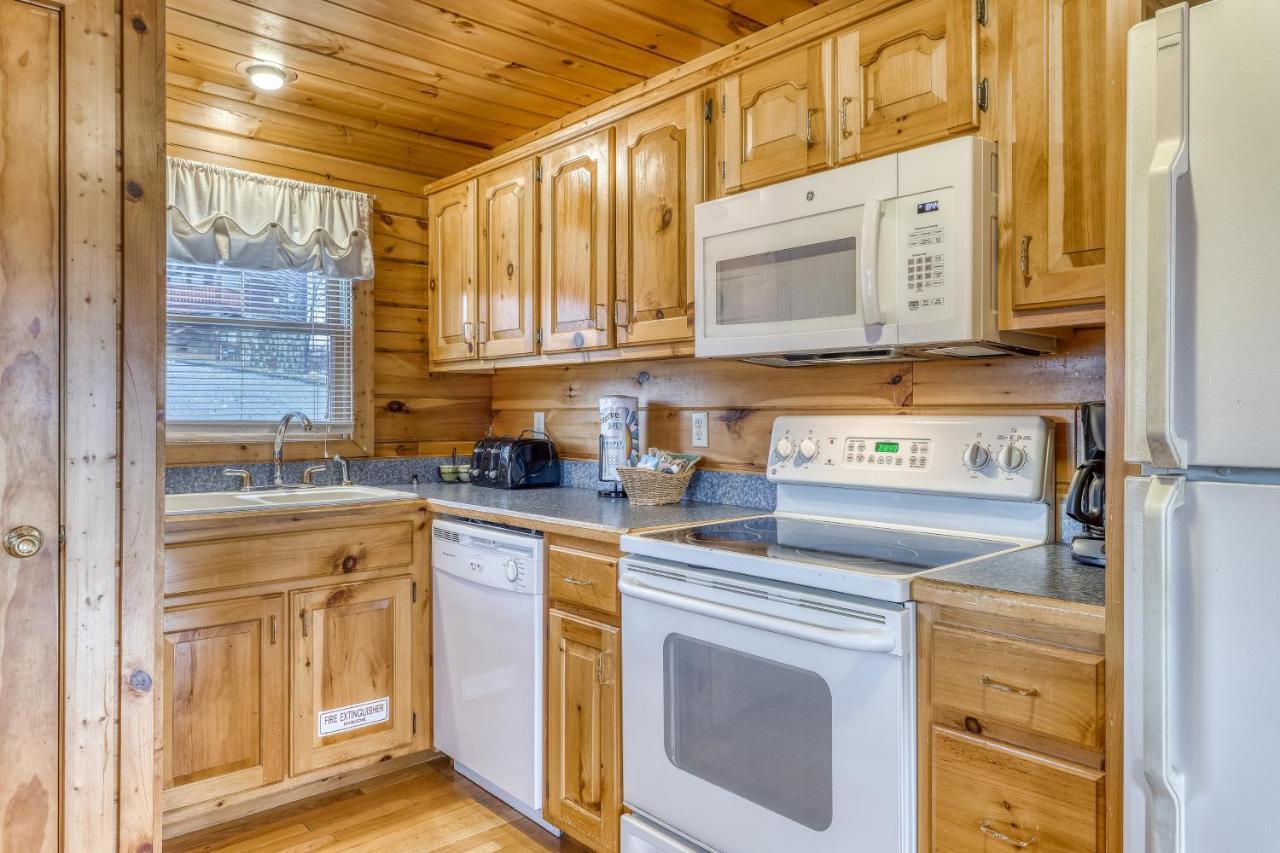Amidst The Beauty Villa Pigeon Forge Bagian luar foto