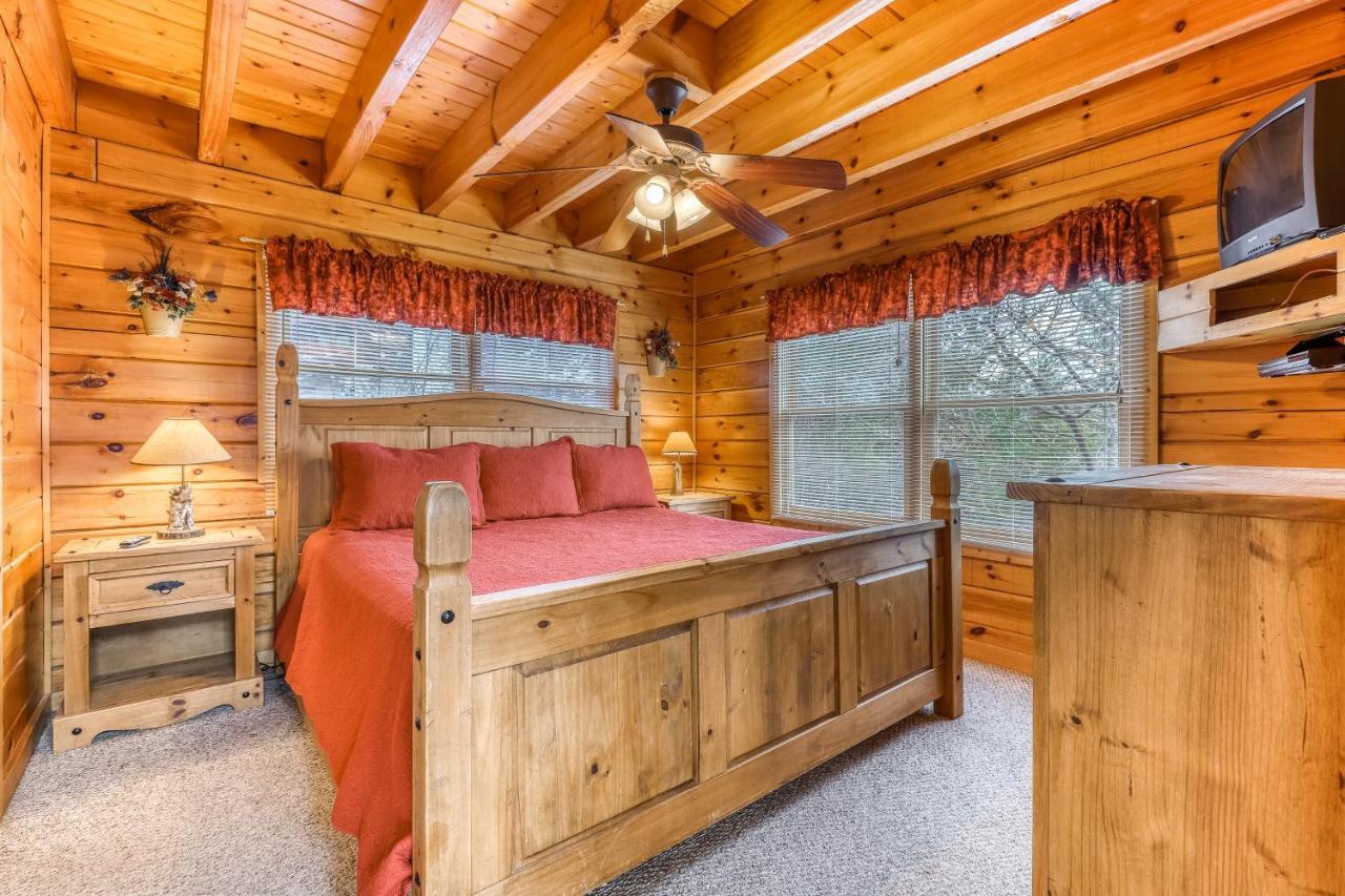 Amidst The Beauty Villa Pigeon Forge Bagian luar foto